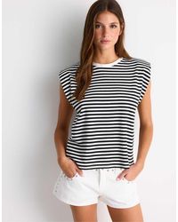 Stradivarius - Basic Gestreept T-Shirt Met Schoudervullingen - Lyst