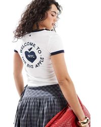 Pull&Bear - T-Shirt Corta E Stretta Bianca Con Stampa "Big Apple" - Lyst