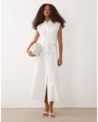 Mango - – besticktes midi-hemdkleid aus 100% baumwolle - Lyst
