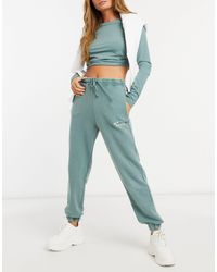 Stradivarius Track pants and sweatpants for Women | Online Sale up to 40%  off | Lyst