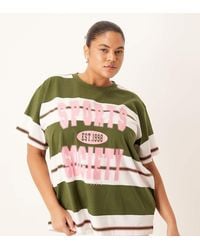 ASOS - Camiseta A Rayas Verdes Extragrande Con Estampado Gráfico "Sports Society" De Asos Design Curve - Lyst