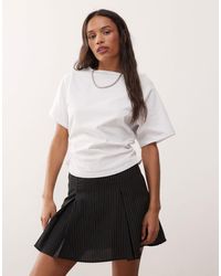 Reclaimed (vintage) - T-shirt à encolure bateau et taille cintrée avec détails froncés - Lyst