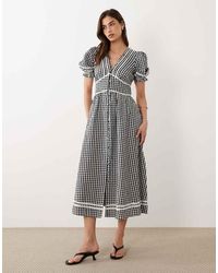 Nobody's Child - Saffy V-Neck Puff Sleeve Midi Dress - Lyst