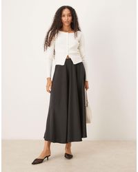 Y.A.S - Volume Satin Circle Midi Skirt - Lyst
