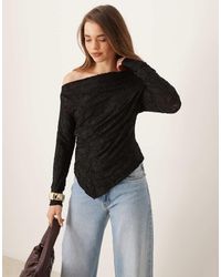 Gina Tricot - Top Van Jersey En Jacquard Met Blote Schouder En Asymmetrische Zoom - Lyst