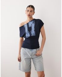 ASOS - Off Shoulder Cinched Waist T-shirt With Varsity Number Graphic - Lyst