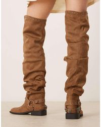 ASOS - Botas Por Encima De La Rodilla Color Arena De Antelina Con Arnés Kimmy De -Marrón - Lyst