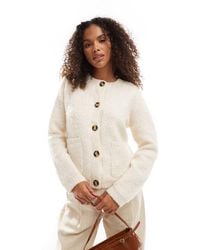 Aware - Cárdigan Color Crema De Punto De Bouclé Texturizado De -Blanco - Lyst