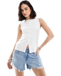 New Look - Top Senza Maniche Con Bottoni - Lyst