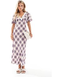 New Look - Robe mi-longue à carreaux et dentelle avec manches évasées - crème - Lyst