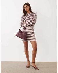 ASOS - Getailleerde Mini Jurk Met Lange Mouwen En Strepen - Lyst