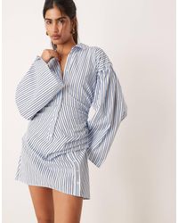 ASOS - – kurzes hemdkleid mit blauem streifen, betonter taille und ausgestellten ärmeln - Lyst