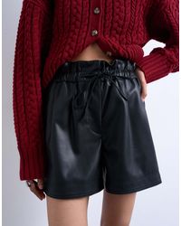 TOPSHOP - – shorts aus em kunstleder mit paperbag-bund - Lyst