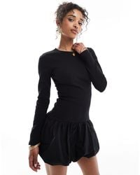Stradivarius - Robe courte à manches longues et ourlet boule - Lyst