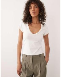 Miss Selfridge - V-front T-shirt With Ruffle Detail - Lyst