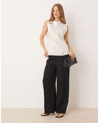 Mango - Hoogsluitende Gedrapeerde Mouwloze Top Met Satijnlook - Lyst