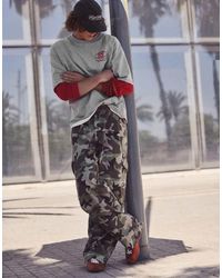 Pull&Bear - Relaxed Fit T-shirt With Raised Graphic - Lyst