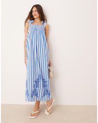 Y.A.S - Aangerimpelde Gestreepte Maxi Jurk Met Gestrikte Schouders En Premium Bloemborduursels - Lyst