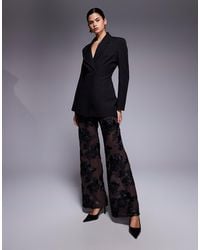 Kaiia - Exclusivité asos - - pantalon large transparent d'ensemble avec application florale texturée - chocolat - Lyst