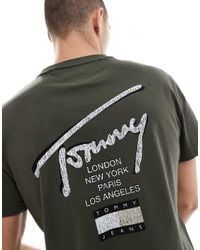 Tommy Hilfiger - Camiseta Verde Oliva Y Blanca De Corte Estándar Con Logo De Firma Estampado En La Espalda De - Lyst