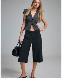 Stradivarius - Wide-Leg Cross-Waist Bermuda Shorts - Lyst