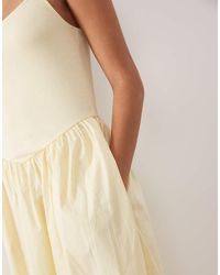 elizabeth scarlett white ruched shell print christine midi dress Elizabeth Scarlett White Ruched Shell Print Christine Midi Dress