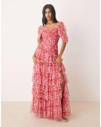 LACE & BEADS - Robe longue et asymétrique en tulle imprimé fleuri avec épaules dénudées - /rouge - Lyst