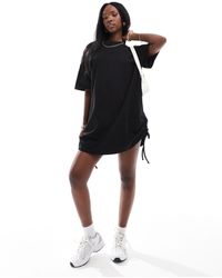 In The Style - Ruched Side Oversized Mini T-shirt Dress - Lyst