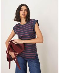 ASOS - Top Senza Maniche A Righe Color Bordeaux E Con Vita A Corsetto E Spalle Accentuate - Lyst