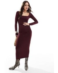 Bershka - Vestito Fasciante A Maniche Lunghe Bordeaux Con Scollo Squadrato E Gonna Al Polpaccio - Lyst
