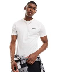 Barbour - Camiseta Blanca De Corte Slim Con Logo Throttle Exclusiva En Asos De - Lyst