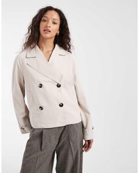 Pieces - Korte Trenchcoat - Lyst