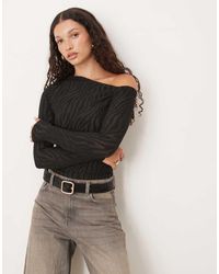 Gina Tricot - Asymmetrische Top Met Lange Mouwen En Blote Schouder - Lyst