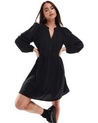 Vero Moda - Aangerimpelde Mini Jurk Met V-Hals En Pofmouwen - Lyst
