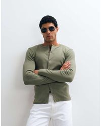 ASOS - Muscle Fit T-Shirt With Henley Button Through - Lyst