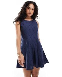 Stradivarius - Vestito Corto Con Ricamo - Lyst