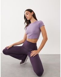 New Balance - Harmony Fitted T-shirt - Lyst