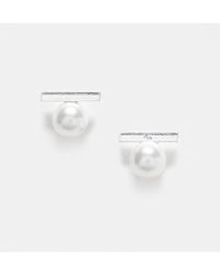Kingsley Ryan - Pendientes De Botón Con Diseño De Barra Y Perla De Plata De Ley De -Plateado - Lyst