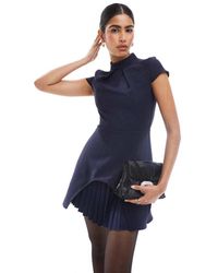 Closet - Vestito Corto Con Gonna A Pieghe E Maniche Ad Aletta - Lyst