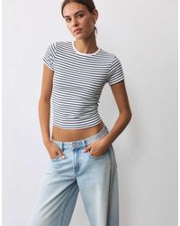 Pull&Bear - Geribbeld Gestreept T-Shirt Met Korte Mouwen - Lyst