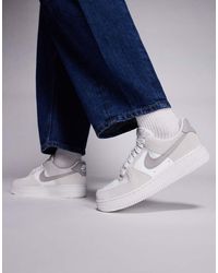 Nike - Zapatillas De Deporte Beis Y Crema Air Force 1 De -Negro - Lyst