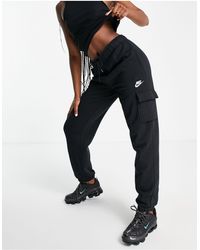 nike cuffed cargo sweatpants
