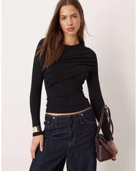 Gina Tricot - Slim-Fit Gedrapeerde Top Met Lange Mouwen En Rimpeleffect - Lyst