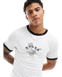 ASOS - Camiseta blanca ajustada con ribetes y estampado en el pecho - Lyst