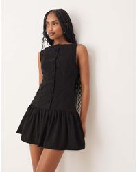 ASOS - Mini-Jurk Van Corduroy Met Rechte Hals, Verlaagde Taille En Knopen - Lyst