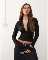 Weekday - Top A Maniche Lunghe Con Scollo Profondo Allacciato Al Collo - Lyst