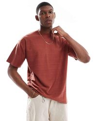 New Look - T-Shirt Ruggine Testurizzata A Righe Tono Su Tono - Lyst