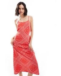 Miss Selfridge - Vestito Sottoveste Lungo Con Scollo Rotondo, Spalline Sottili E Stampa Bandana - Lyst