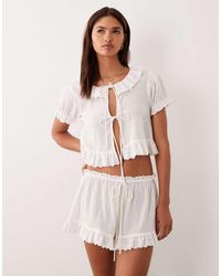 Miss Selfridge - Beach Frill Hem Detail Shorts - Lyst