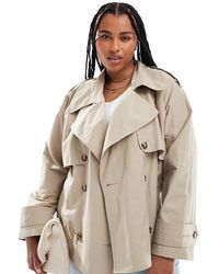 ASOS - Gabardina Corta Extragrande Con Cinturón De Asos Design Curve-Beis Neutro - Lyst